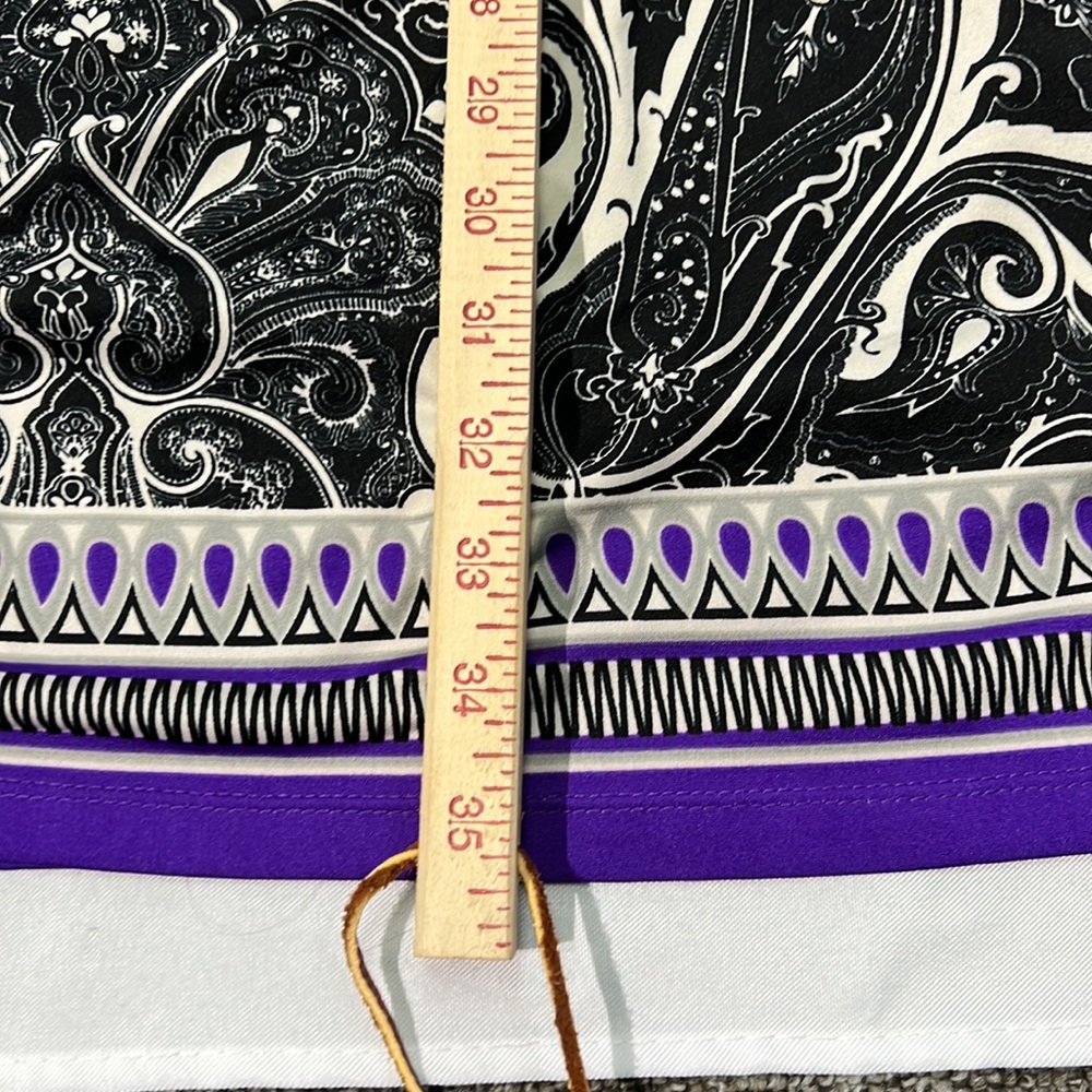 ECI New York Grey, White, Purple and Black Paisley V-neck Long Sleeve Dress - SM - Picture 10 of 10